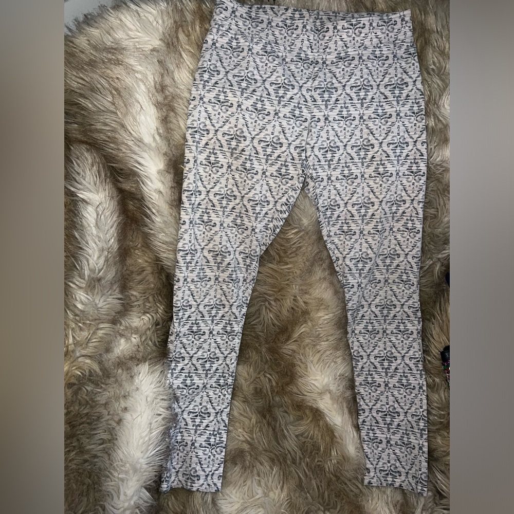 American Eagle Outfitters Gray and White Hi-Rise Leggings
